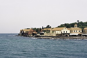 L’île de Gorée vue depuis la chaloupe