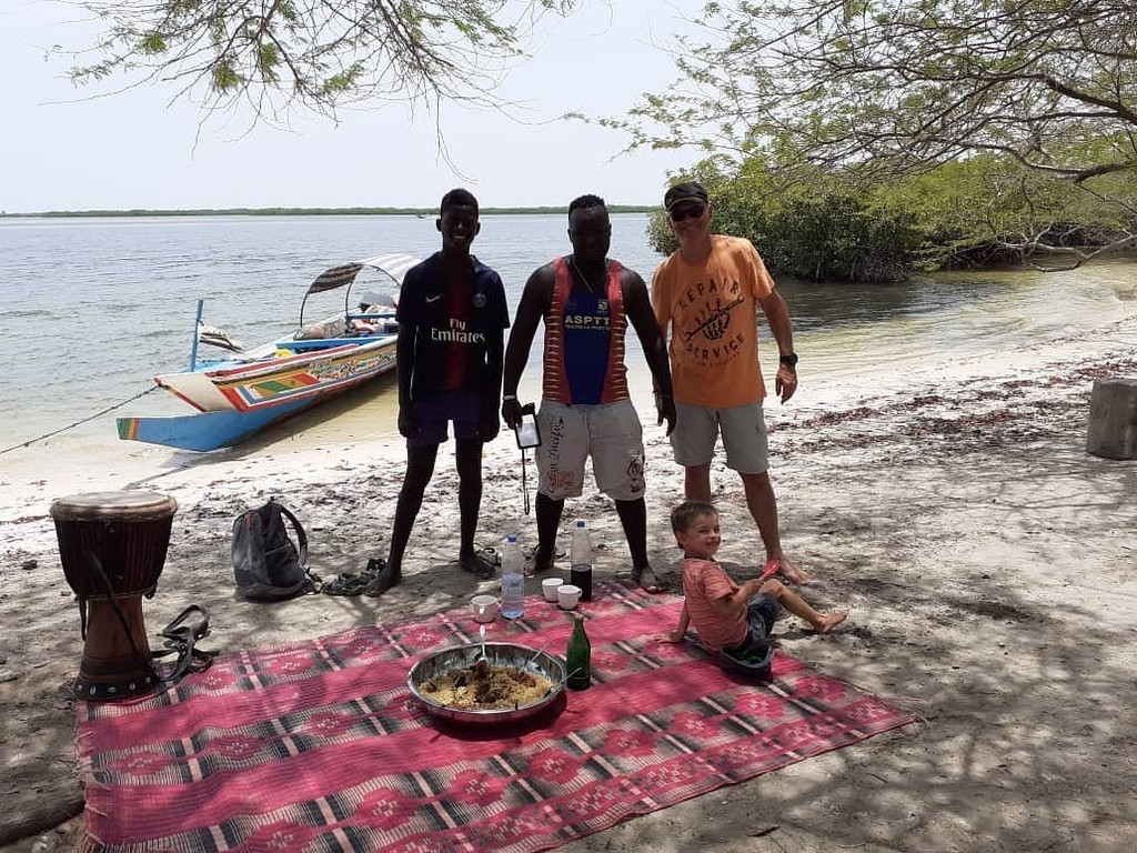 Pique-nique et djembé sur la plage