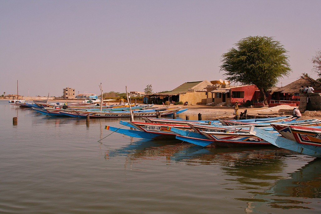 Les pirogues au port de Ndangane